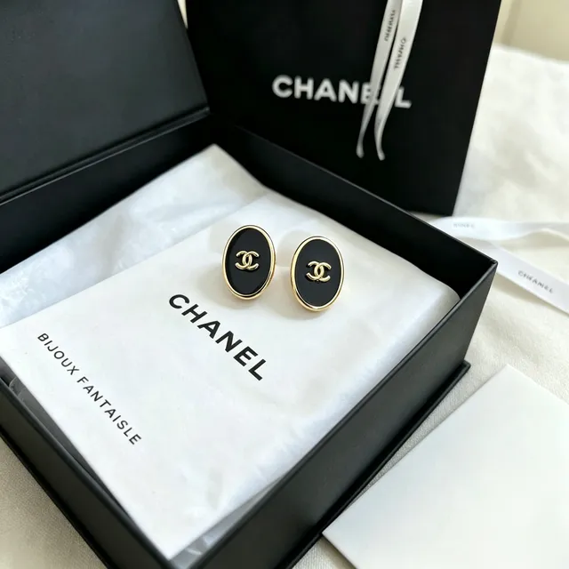 Chanel Black Gold Oval Stud Enamel Earrings 7
