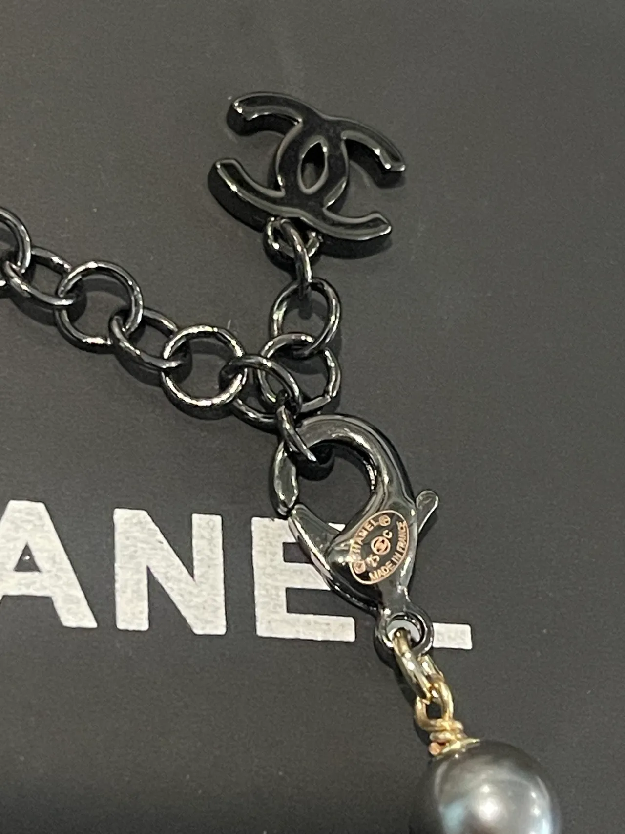 Chanel Black White Beaded Chain Pavé Crystal Floral Motif Bracelet 2