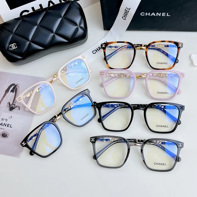 Chanel Black White Rectangular Acetate Frame Chain-Link Temple Detailing Optical Glasses 3