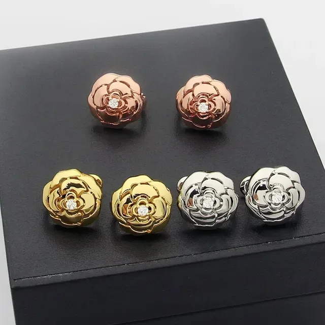 Chanel Camellia Brincos de Motivo Floral de Metal Aberto Dourado 6