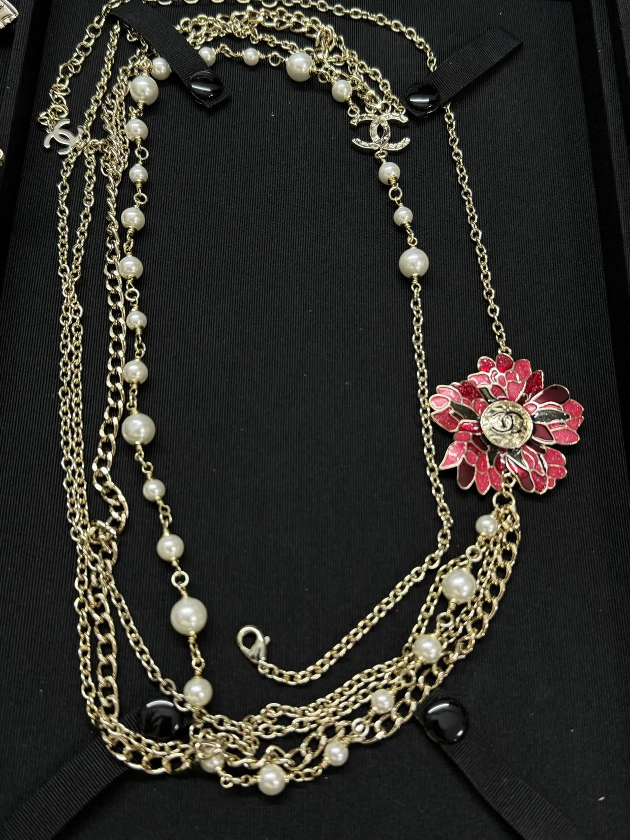 Chanel Camellia Pearl and Chain Necklace 8