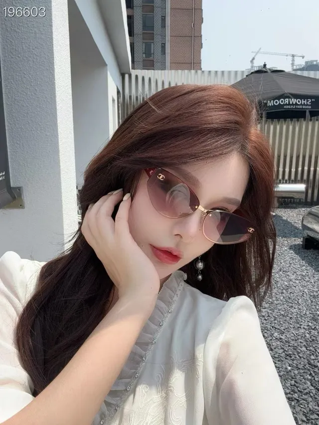 Chanel Cat-Eye Gradient Lens Sunglasses 2