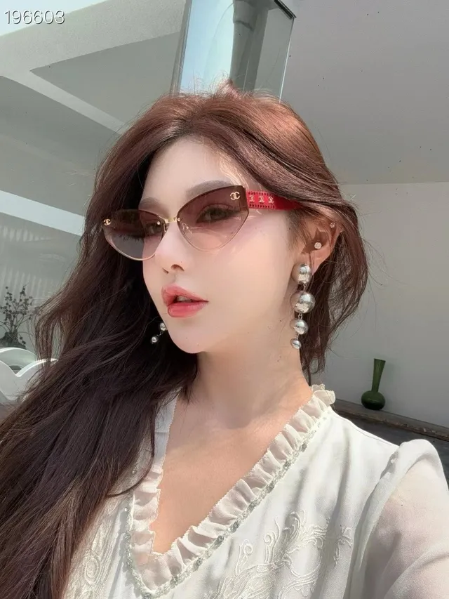 Chanel Cat-Eye Gradient Lens Sunglasses 5