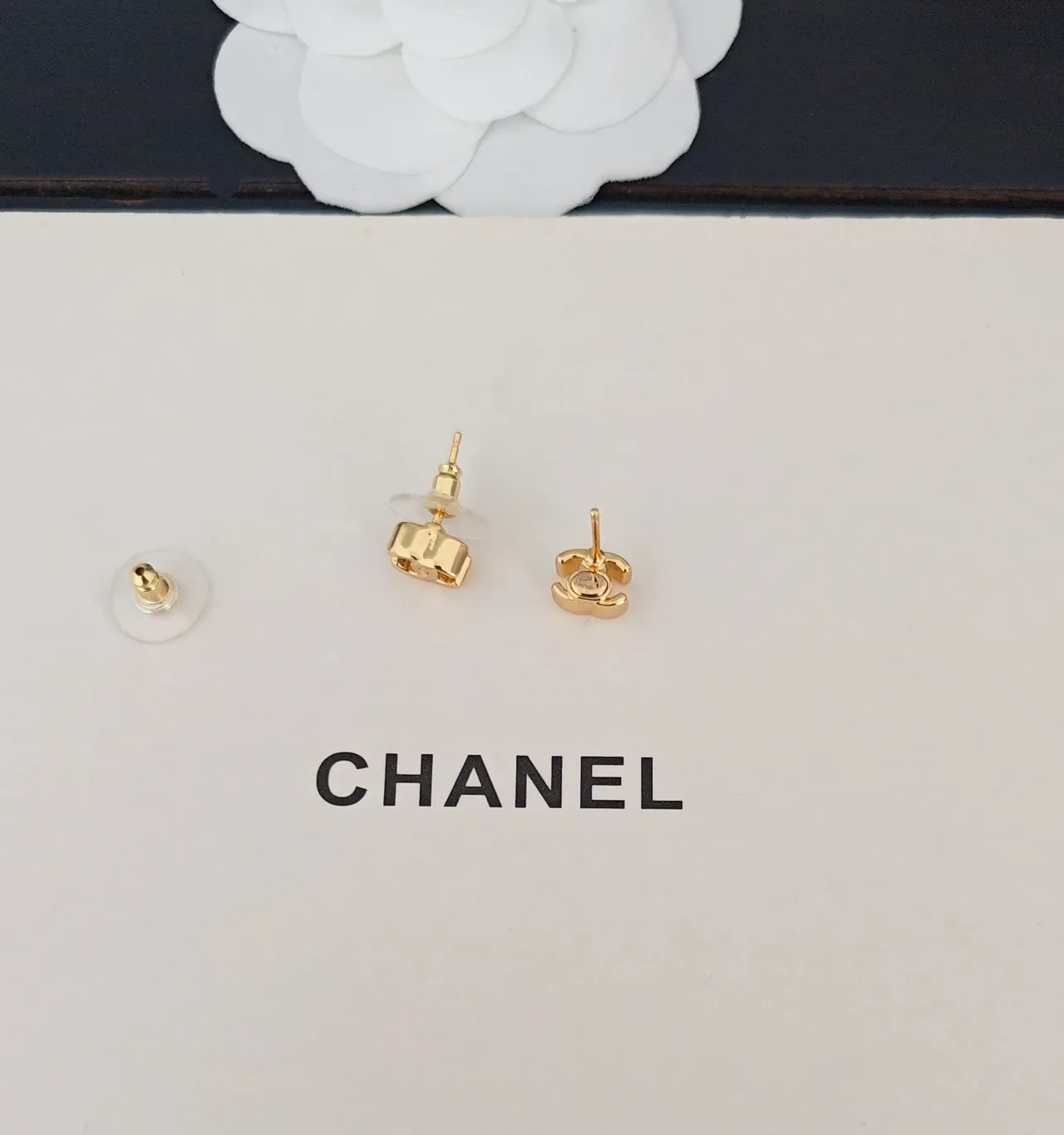 Chanel CC Logo Gold-Tone Rectangular Stud Earrings 3