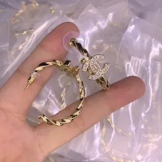Chanel CC Logo हूप सोना पारदर्शी मोड़ी रस्सी पवé क्रिस्टल कान के दुल