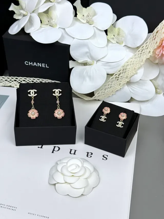 Chanel CC Logo 粉色搪瓷花朵珍珠耳坠 2