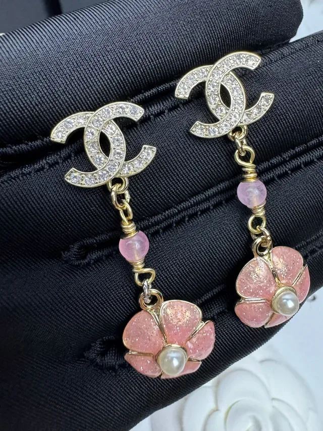 Chanel CC Logo 粉色搪瓷花朵珍珠耳坠 5