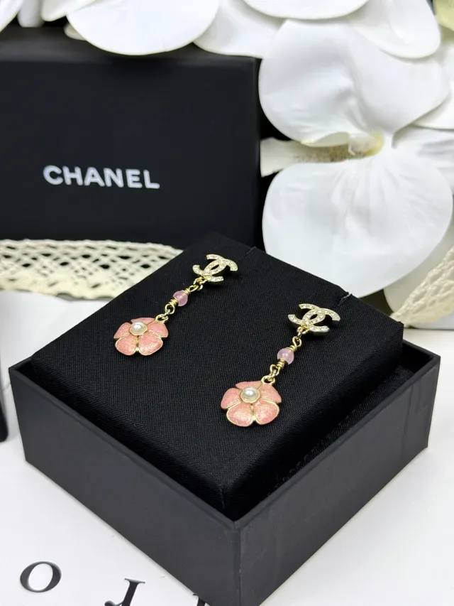 Chanel CC Logo 粉色搪瓷花朵珍珠耳坠 6