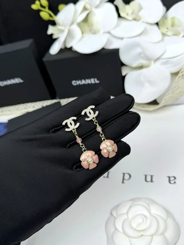 Chanel CC Logo 粉色搪瓷花朵珍珠耳坠 8