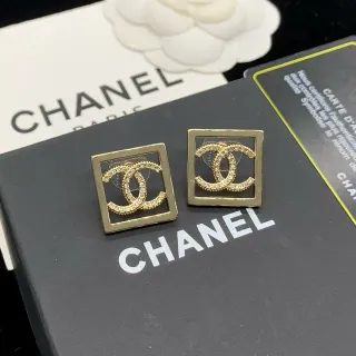 Chanel CC 方形 Pavé 水晶金色耳环
