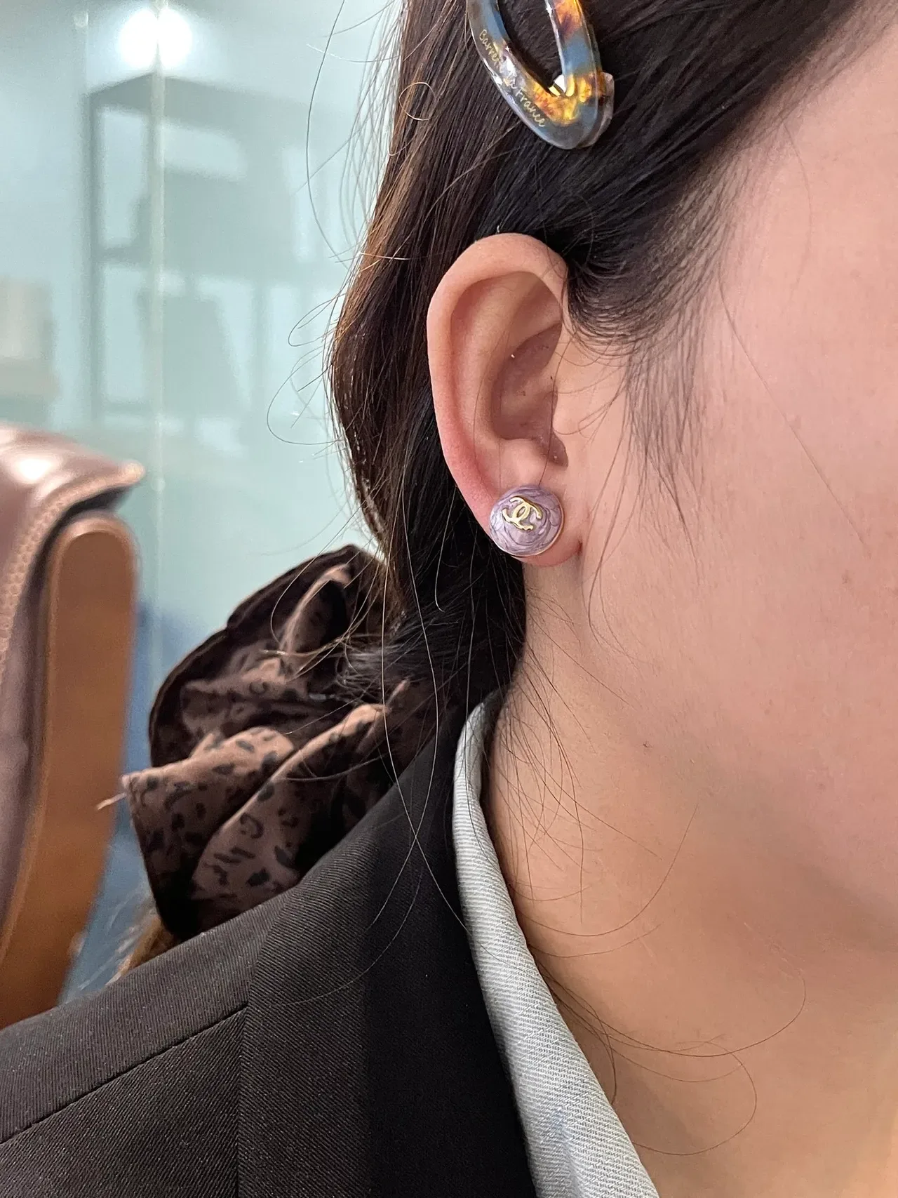 Chanel CC Boucles d'oreilles Stud Violet Doré Ronde Émaillé 8