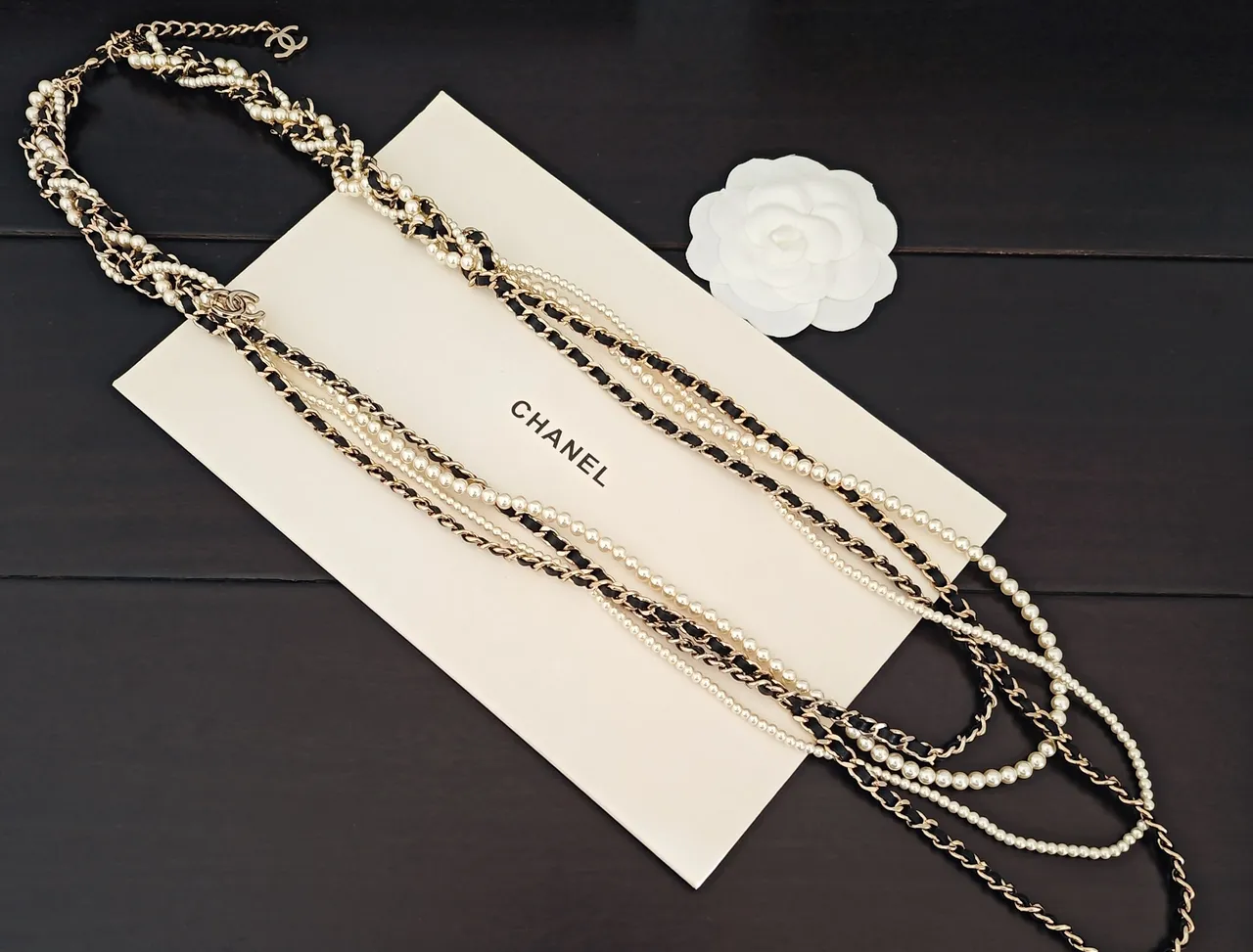 Chanel collier chaîne perles classique or noir blanc colliers 4