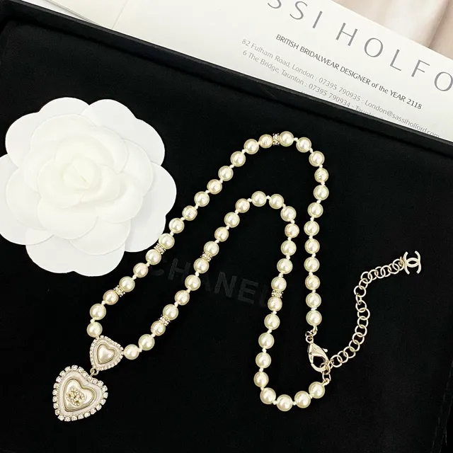 Chanel Coeur Beige Silver Pearl Strand Double Heart Pendant Necklace 3