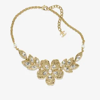 Chanel सोने का सफेद फ्लोरल बिब टेक्स्चर्ड नेकल