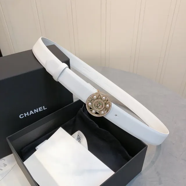Chanel Pearl and Crystal CC Medallion White Leather Belt 3