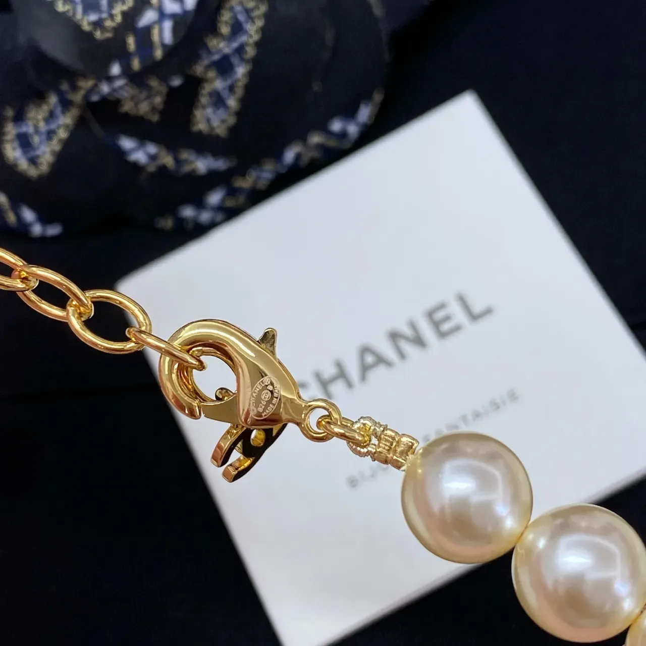 Chanel Collier de perles et perles en ton doré 3