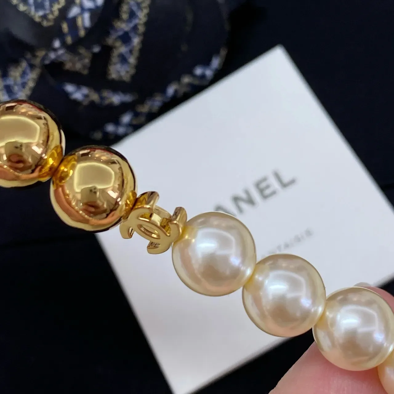 Chanel Collier de perles et perles en ton doré 4