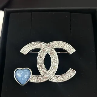 Chanel Silver Blue Interlocking CC Logo Crystal-Encrusted Brooch