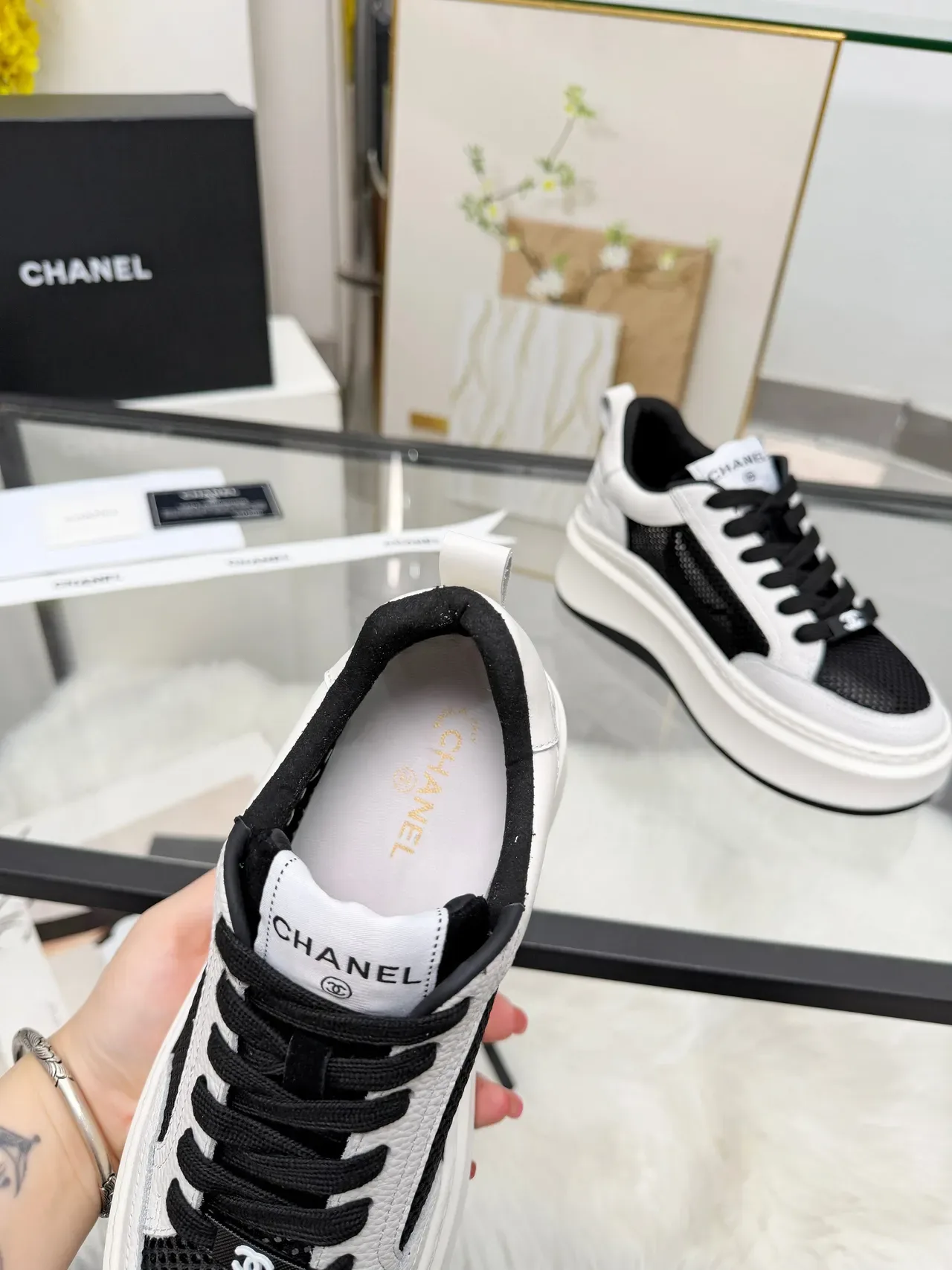 Chanel Blanc Noir Semelle Chunky Plateforme Tige Cuir et Maille Mixtes Sneakers Lifestyle 3