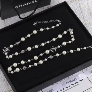 Chanel White Silver Pearl-and-Chain Interlocking CC Logo Necklace