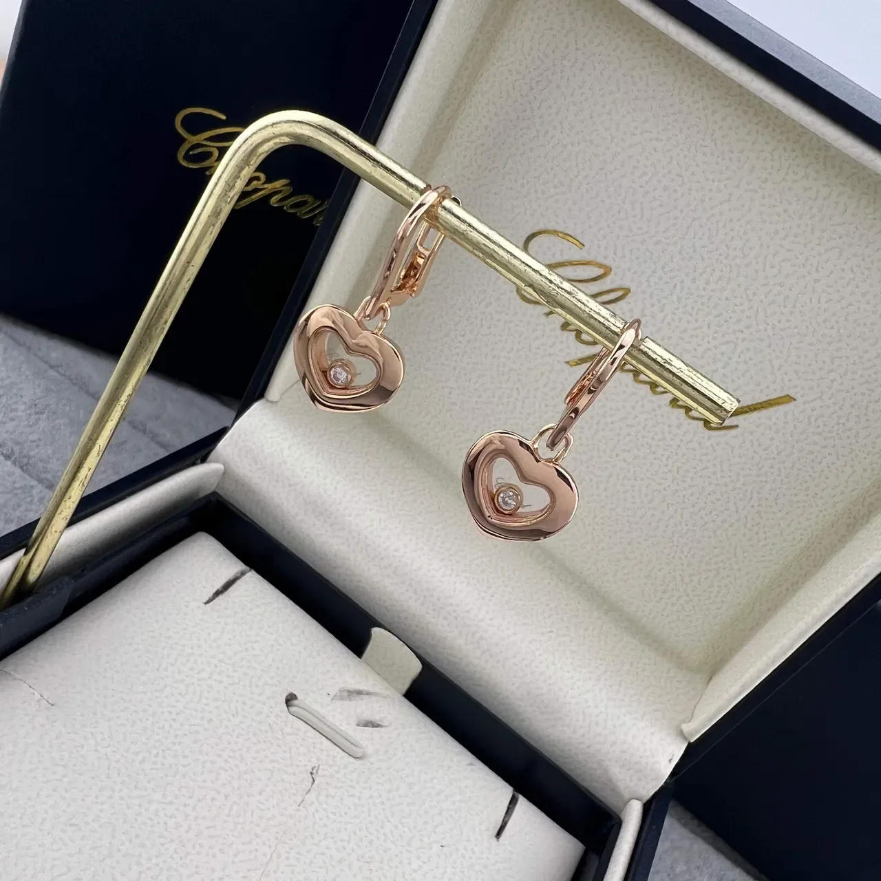 Chopard Happy Hearts हृदयाकार Mobile डायमंड कर्ण 3