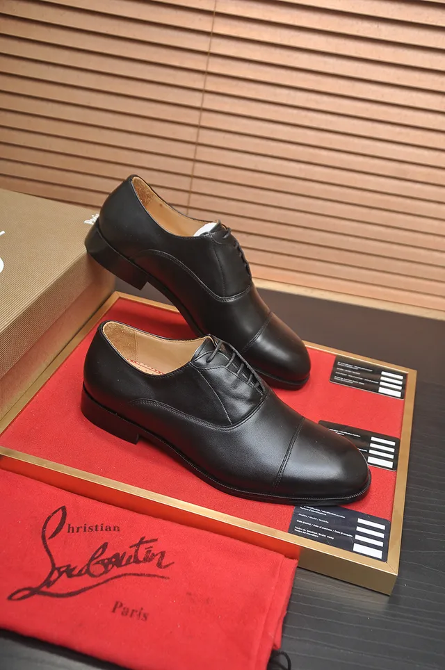 Christian Louboutin Chaussures Oxford à bout cap noir 4