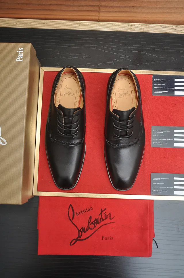 Christian Louboutin أحذية أكسفورد أسود كامل البروغ كاب تو 5
