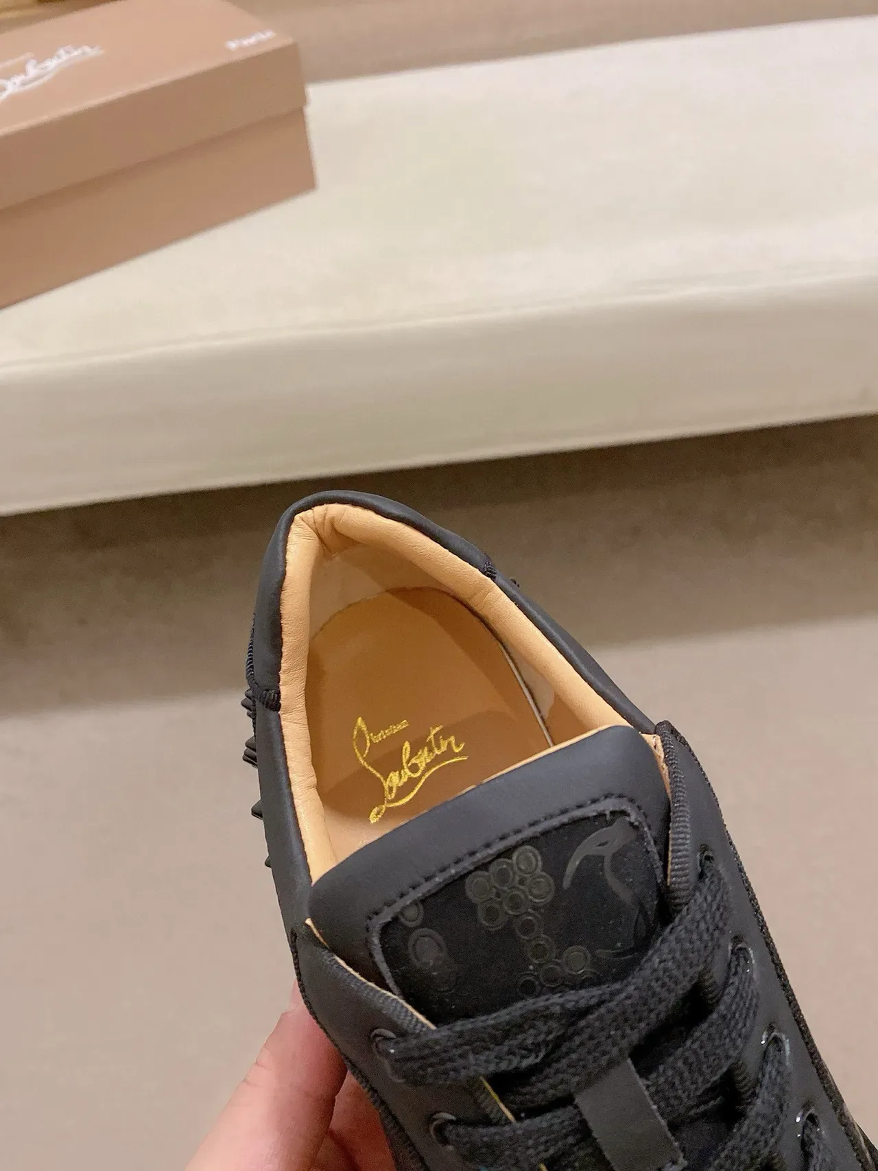 Christian Louboutin Spike Sneaker أحذية رياضية أسود تونالي Monogram نمط حياة 6