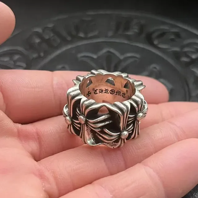 Chrome Hearts ক্রস ফ্লাওয়ার রিং চাঁদি অক্সিডাইজড স্কাল্পটেড রিং 4