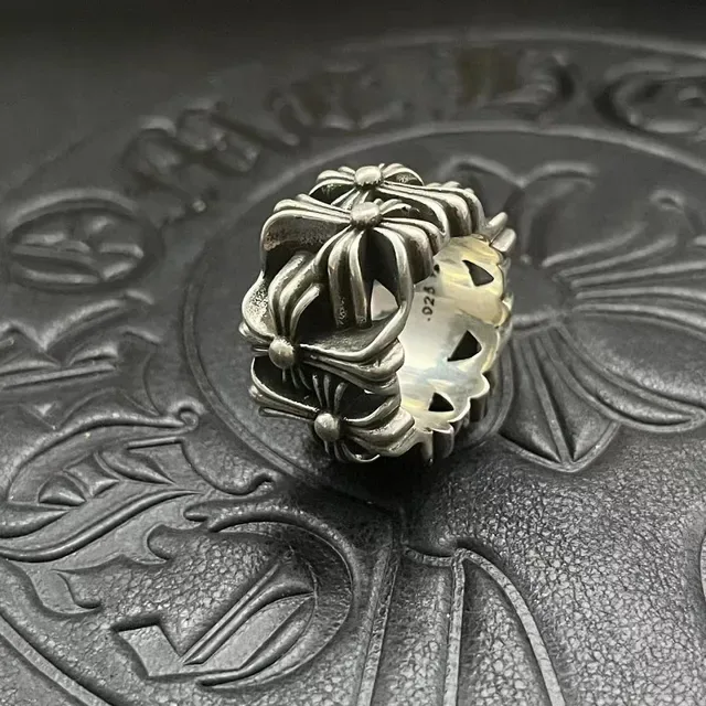 Chrome Hearts ক্রস ফ্লাওয়ার রিং চাঁদি অক্সিডাইজড স্কাল্পটেড রিং 8