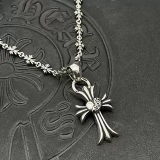 Chrome Hearts Fleur de Lis Croix Cœur Motif Collier Argent 2