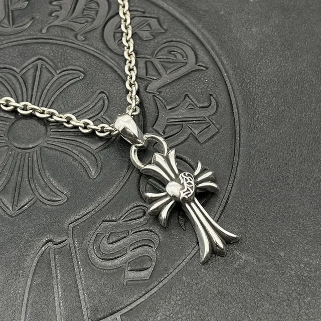 Chrome Hearts Fleur de Lis Croix Cœur Motif Collier Argent 8