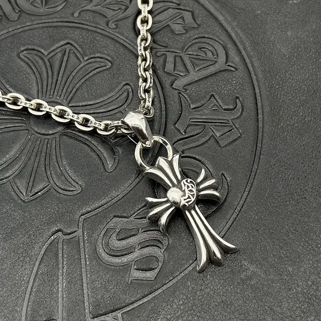 Chrome Hearts Fleur de Lis Croix Cœur Motif Collier Argent 9