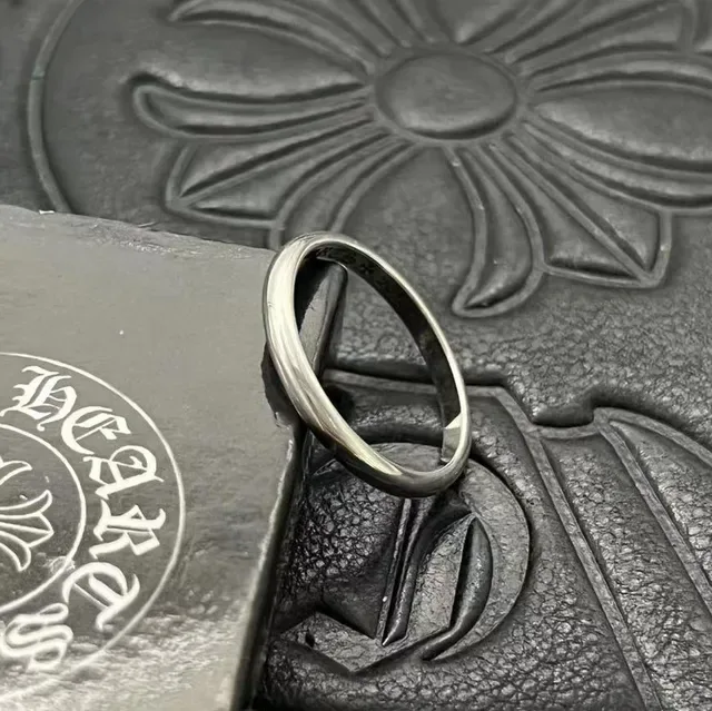 Chrome Hearts Anel Banda Prata Preto Suave Polido Minimalista Perfil Domo 5