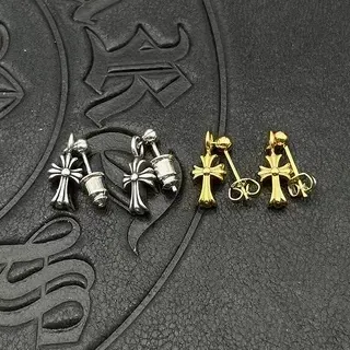 Chrome Hearts সিলভার গোল্ড ক্রস-শেপড বল্টেড হার্ডওয়্যার কানের দুল
