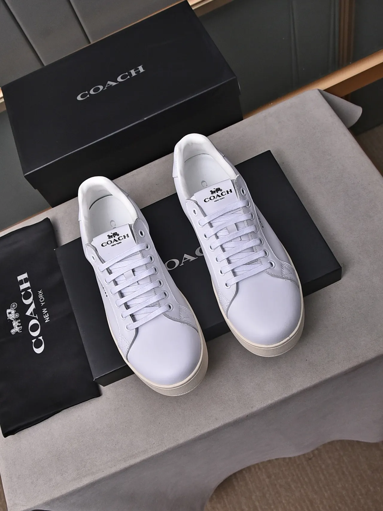 Coach White Beige Smooth Leather Upper Minimalist Branding Lifestyle Sneakers 2