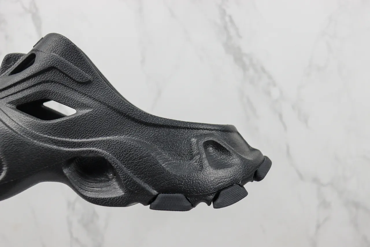 Crocs Preto Monolítico Moldado Espuma Ventilado Recorte Design Tamanco 4