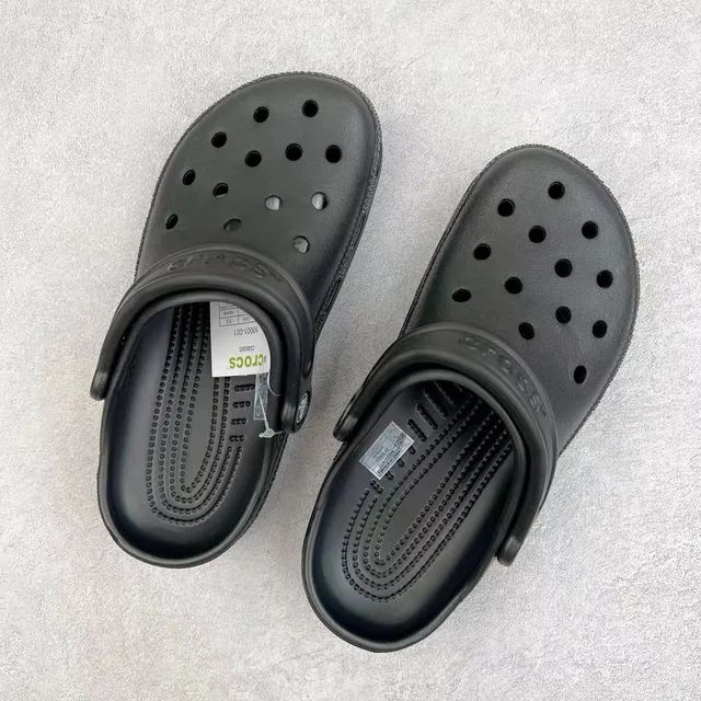 Crocs Classic Clog Black Molded Foam Clog 3