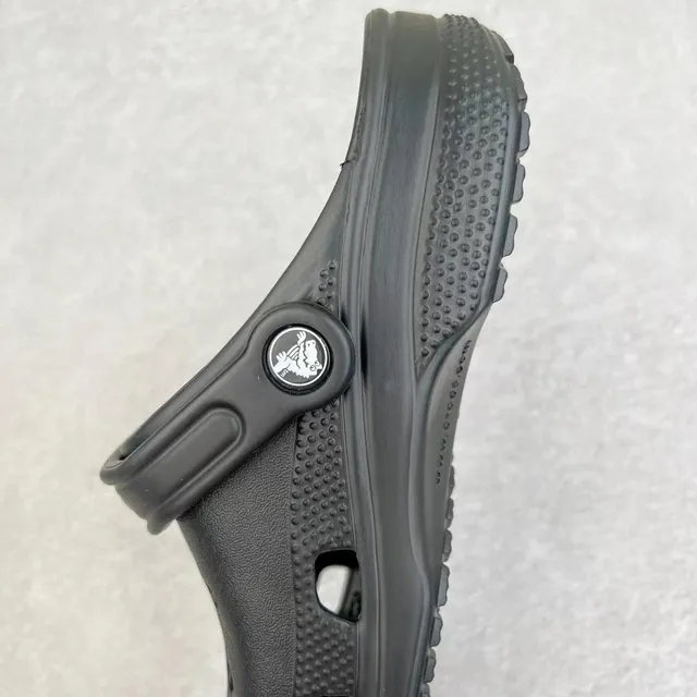 Crocs Classic Clog Black Molded Foam Clog 7