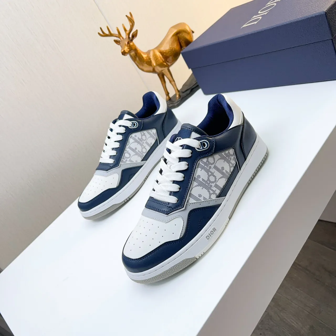 Dior B23 Navy and White Oblique Monogram Lifestyle Sneakers 4