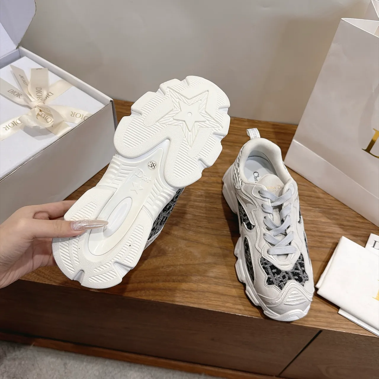 Dior B23 Oblique Jacquard Chunky Sneakers 3