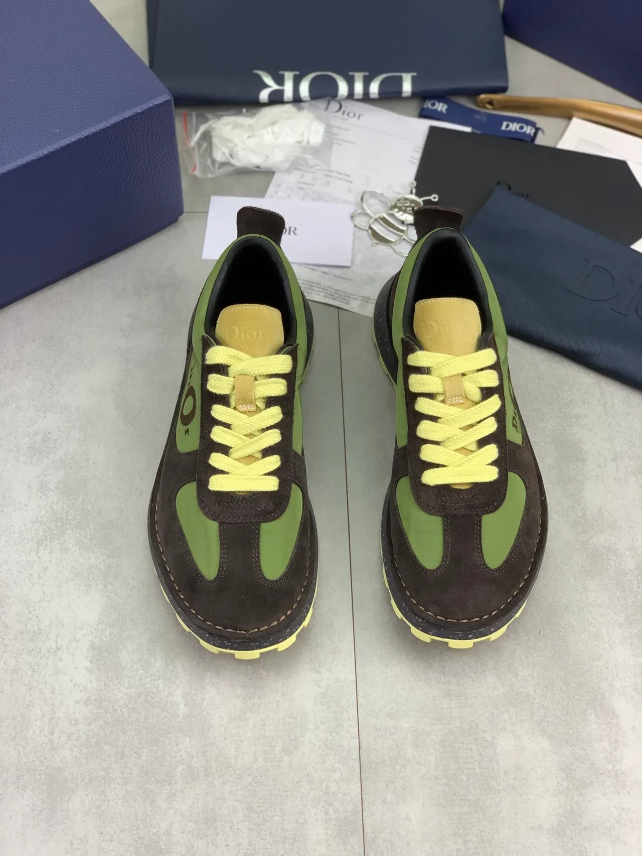 Dior B23 حذاء رياضي أسلوب حياة أخضر زيتوني وبني 5