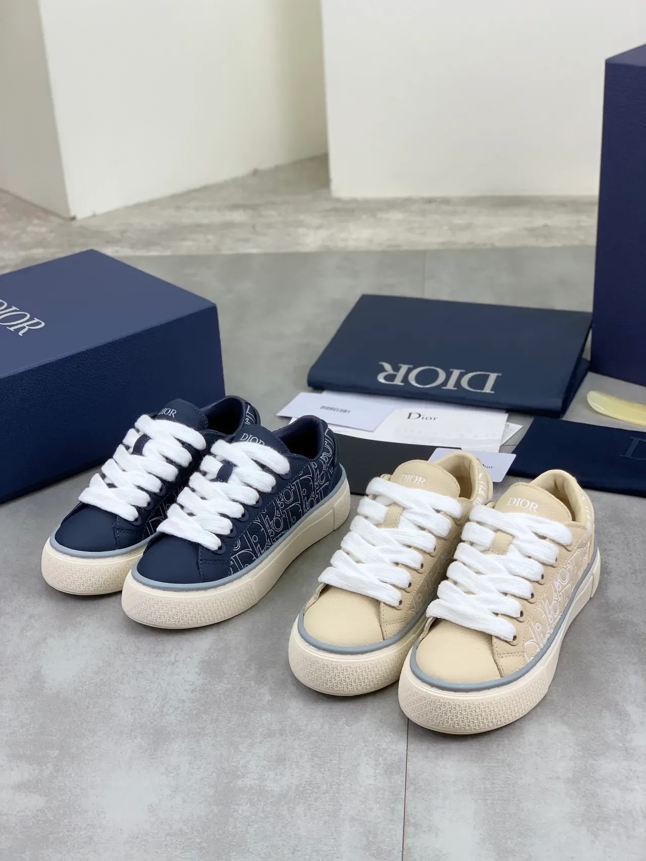 Dior Chaussures Lifestyle Beige Gris Cuir Monogram-Embossé Semelle Plateforme Low-Top 2
