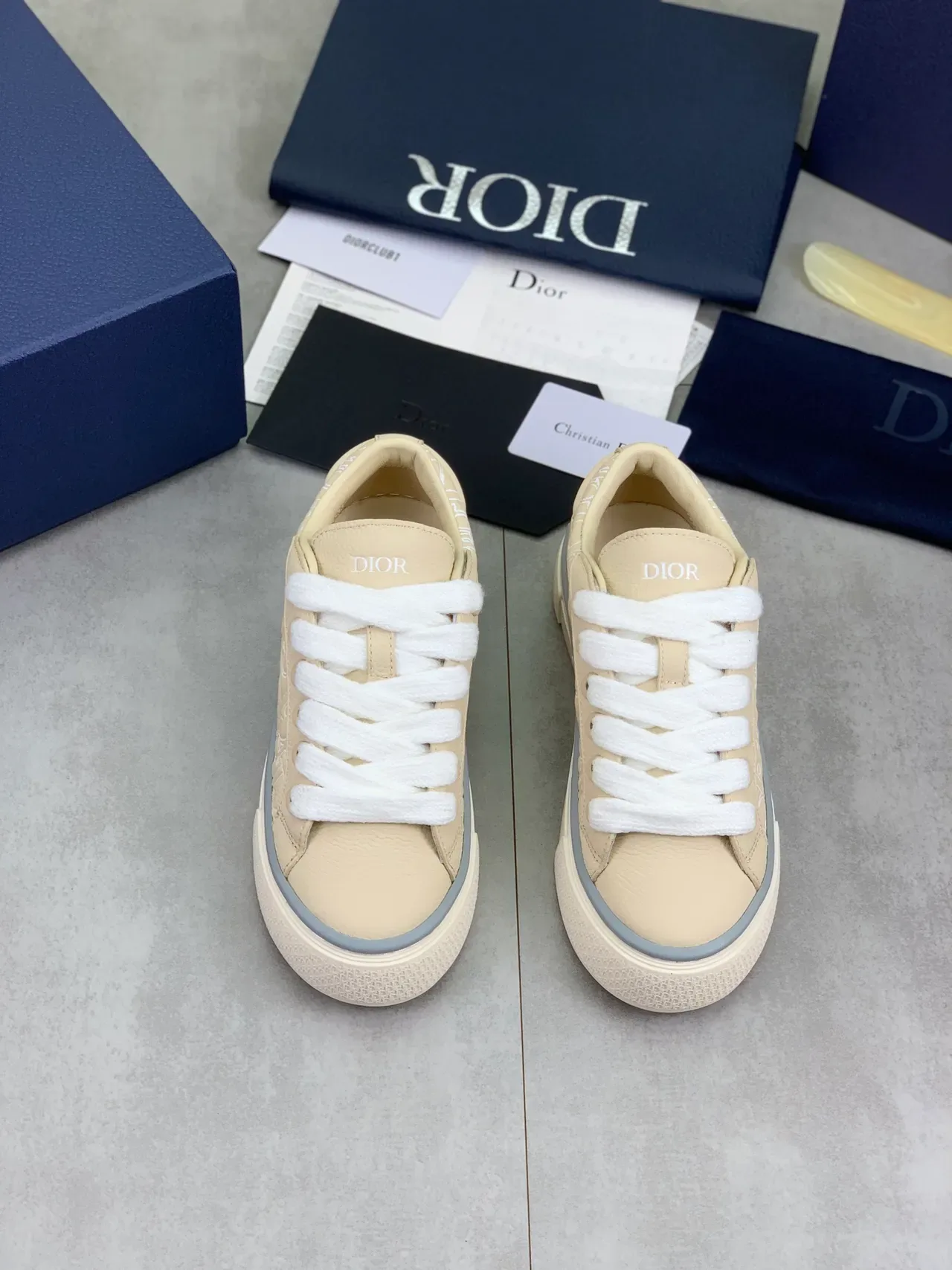 Dior Chaussures Lifestyle Beige Gris Cuir Monogram-Embossé Semelle Plateforme Low-Top 5