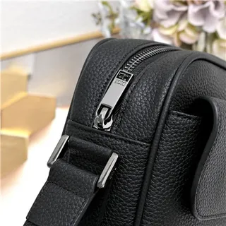 Dior Bolsa Mensageiro de Couro Granulado Preto com Fechamento de Tampa 5