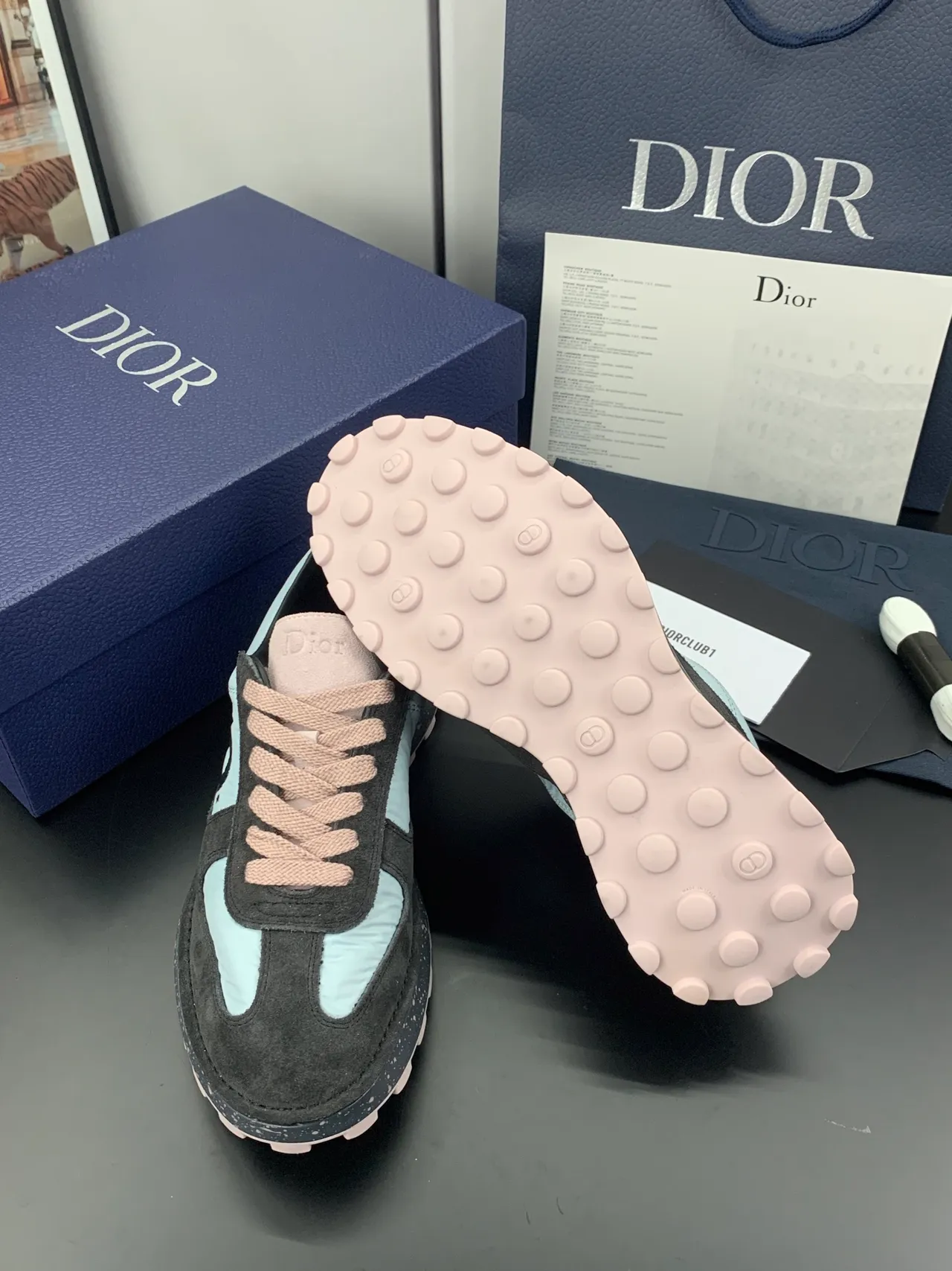 Dior Black Pink Sole Mixed-Material Upper Chunky Sneakers 3