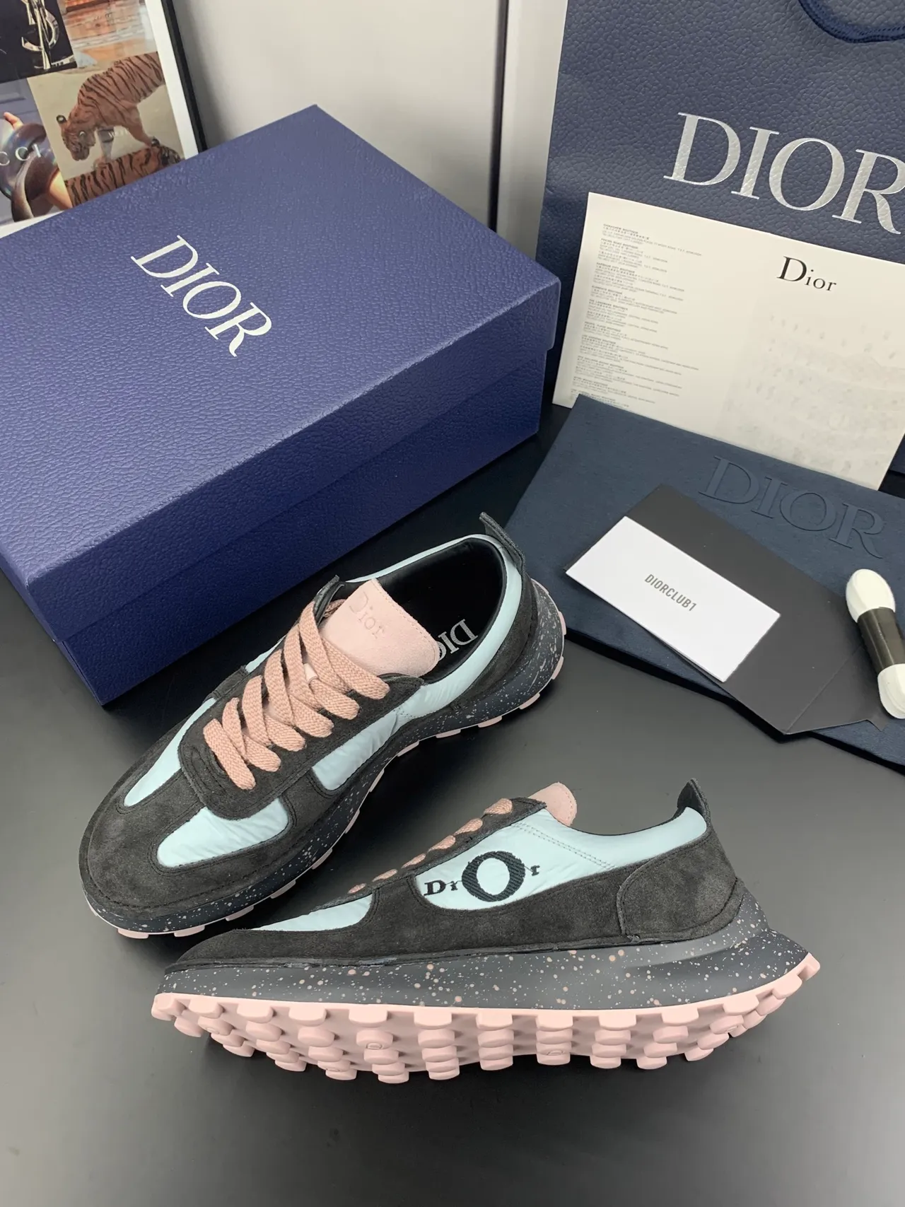 Dior Black Pink Sole Mixed-Material Upper Chunky Sneakers 5