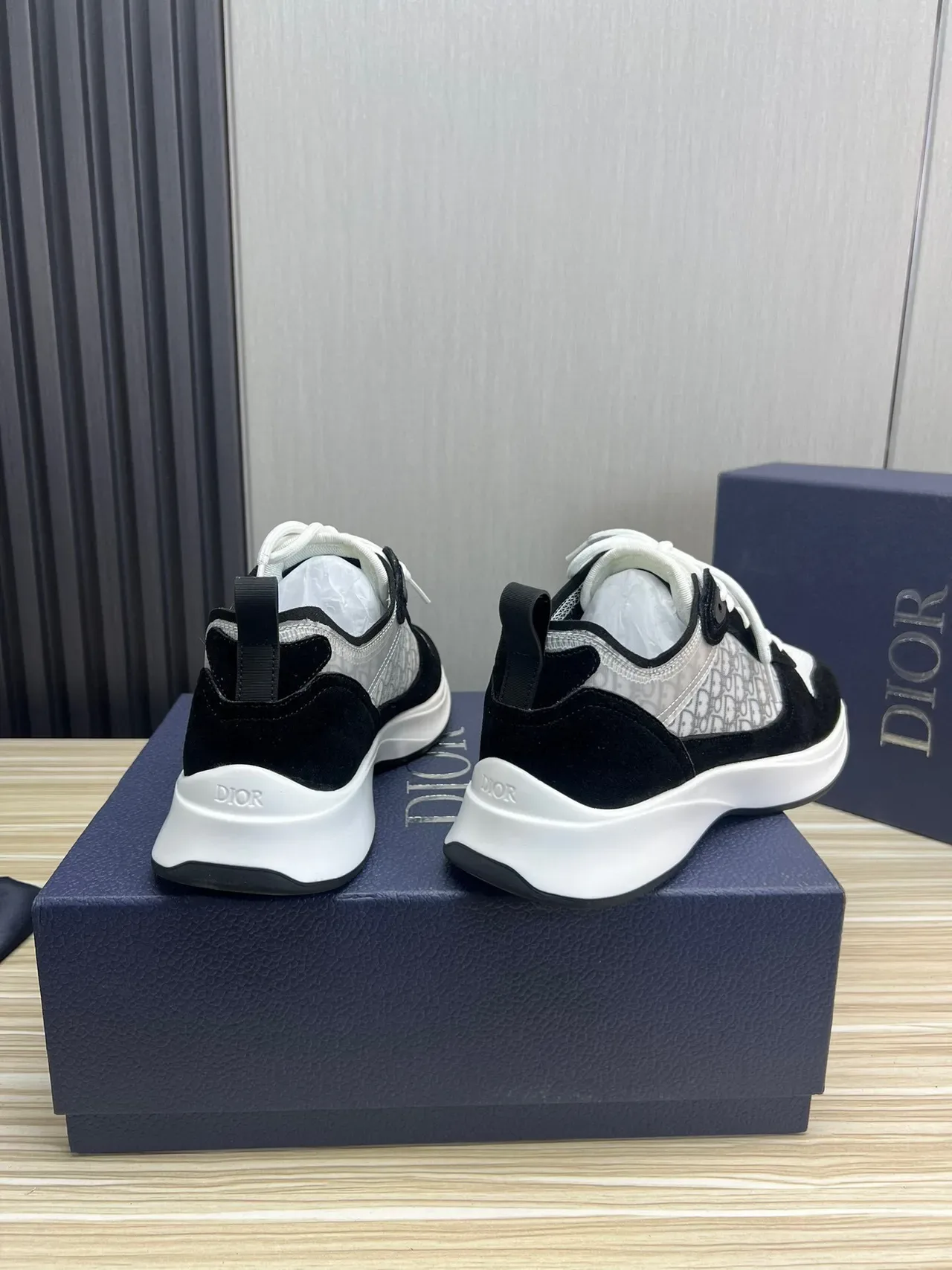 Dior Black White Chunky Platform Sole Monogrammed Mesh Side Panel Lifestyle Sneakers 4