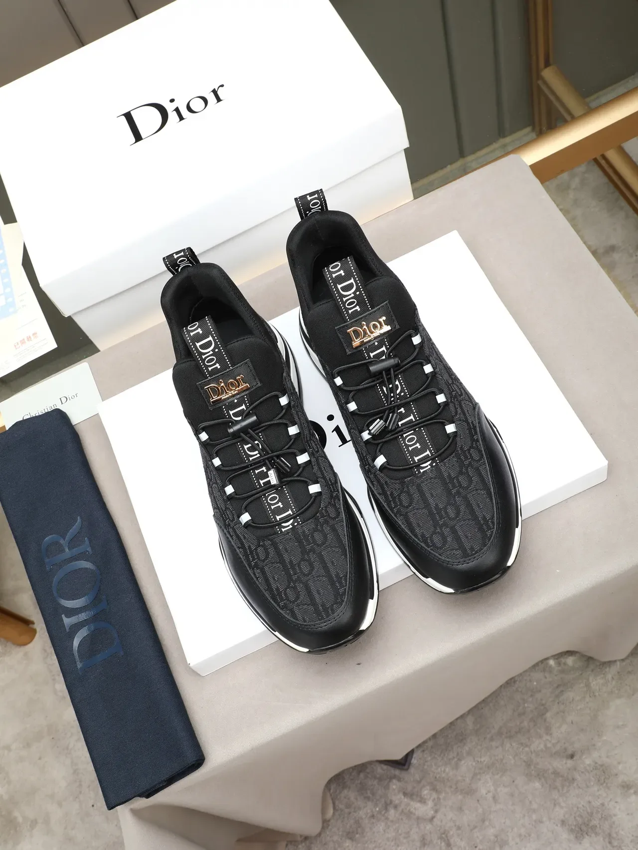 Dior Noir Blanc Oblique Jacquard Cuir Embout Baskets Lifestyle 4