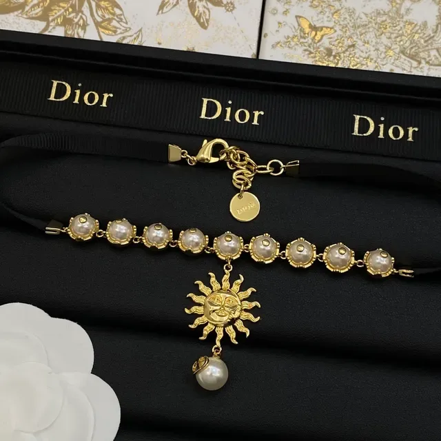 Dior Colar pingente sol pérolas corrente contas dourado preto 4